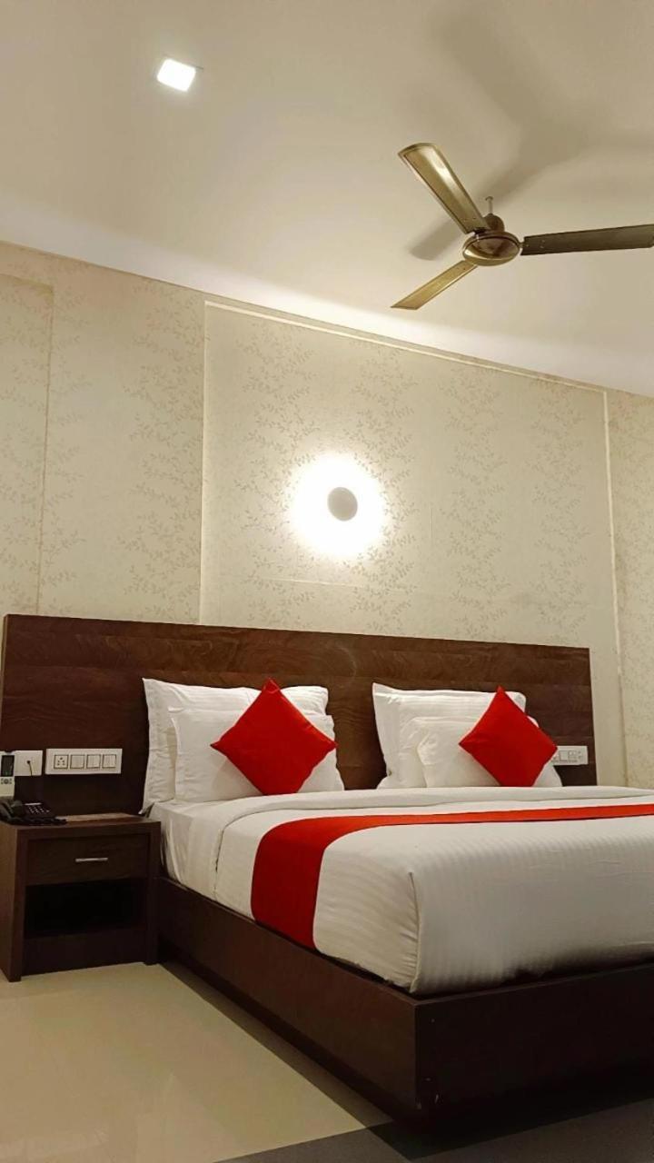 סולטאן באטרי Hotel Wilton מראה חיצוני תמונה