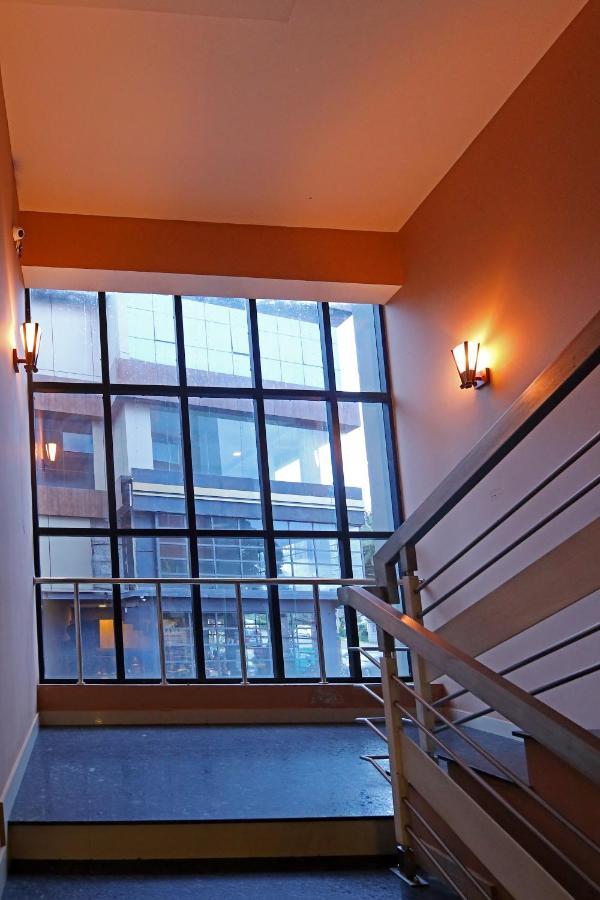 סולטאן באטרי Hotel Wilton מראה חיצוני תמונה