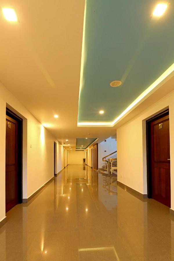 סולטאן באטרי Hotel Wilton מראה חיצוני תמונה